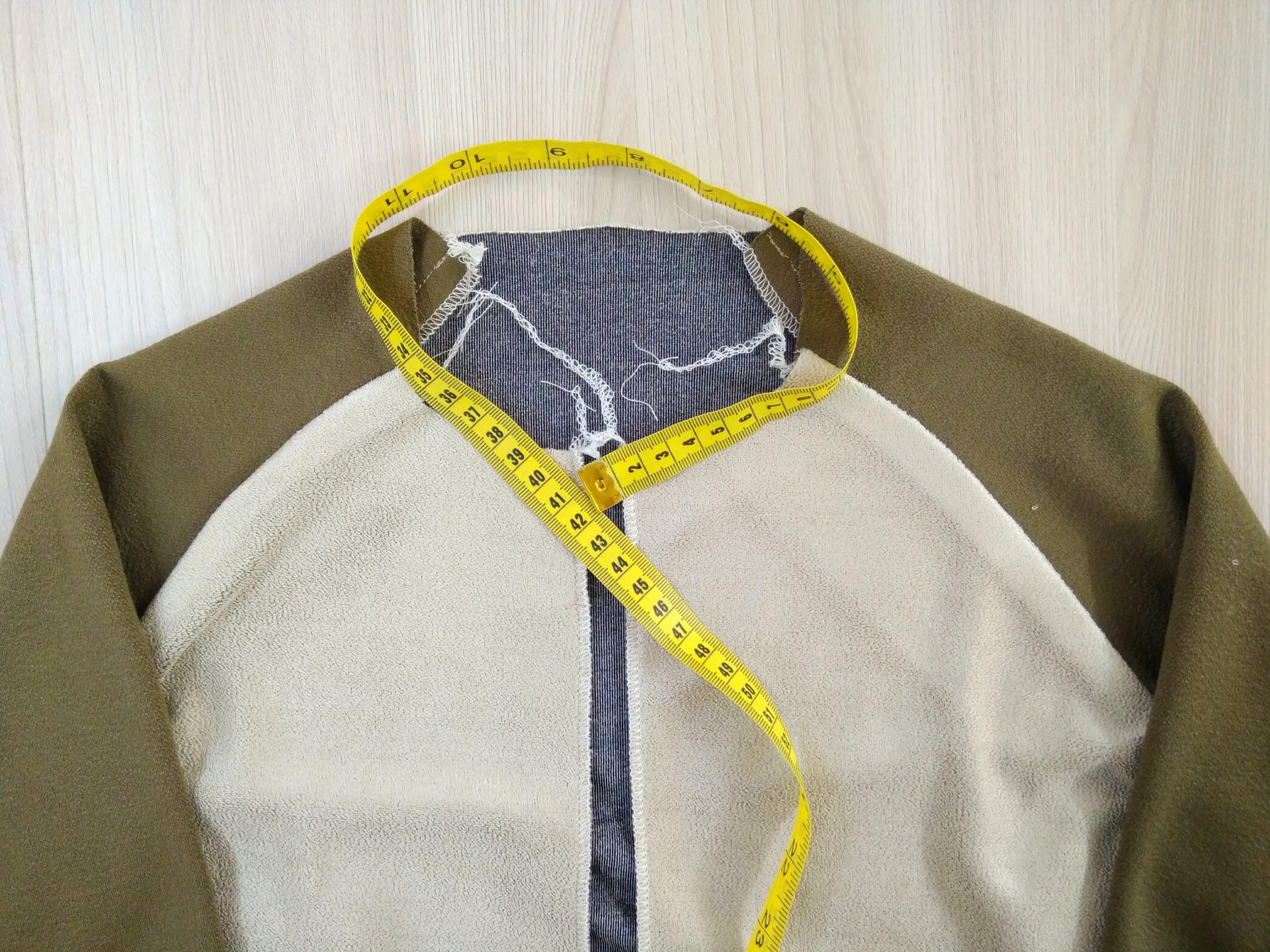 Куртка с воротником резинкой