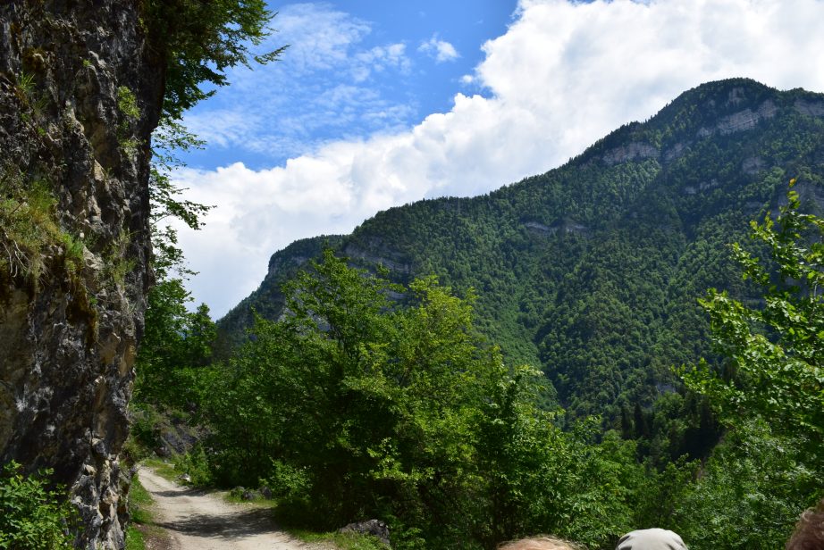 гегский водопад абхазия как добраться