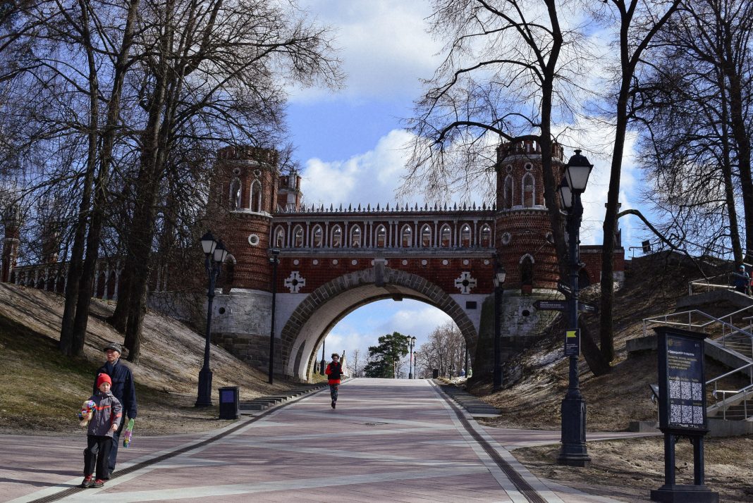 Детские площадки в царицыно парке фото